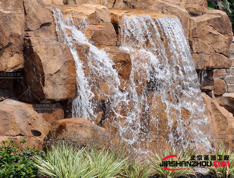 塑石假山.jpg 塑石假山