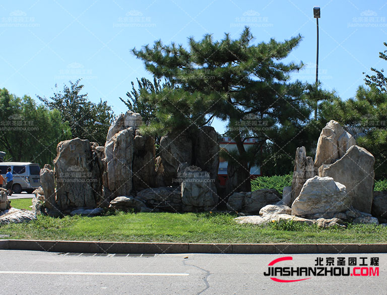 塑石假山.jpg 塑石假山