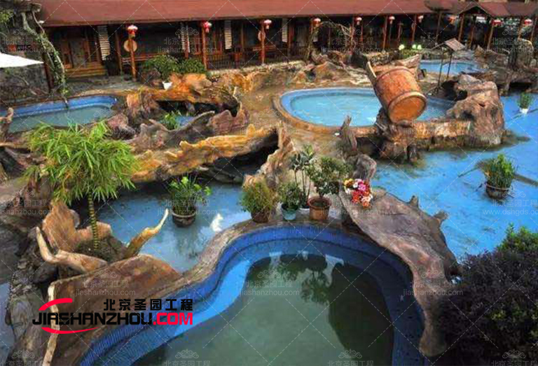 水泥假山.jpg 水泥假山.jpg