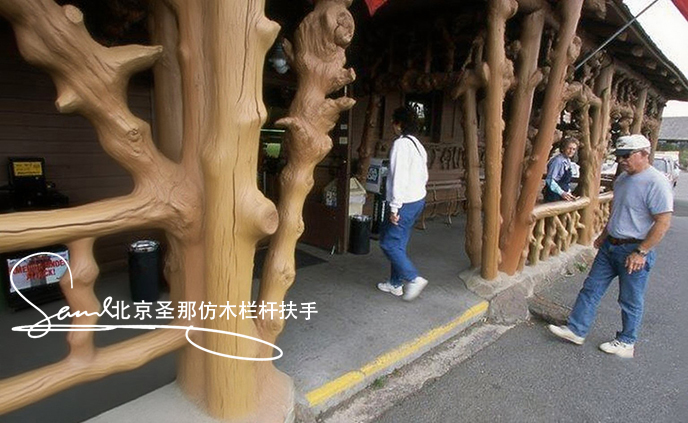 jimeng-2025-06-25-4459-正在施工制作的旅游區(qū)樓梯室外安全圍欄設(shè)計制作過程，美工正在施工制作，先用鋼筋焊接....jpeg
