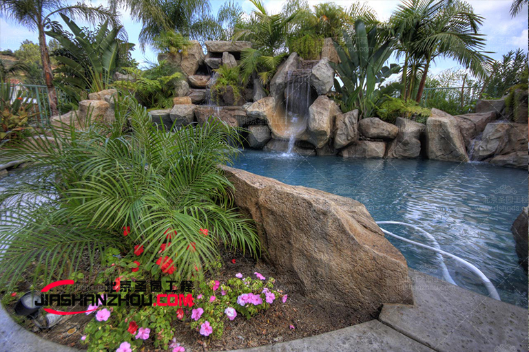 仿真假山.jpg 仿真假山